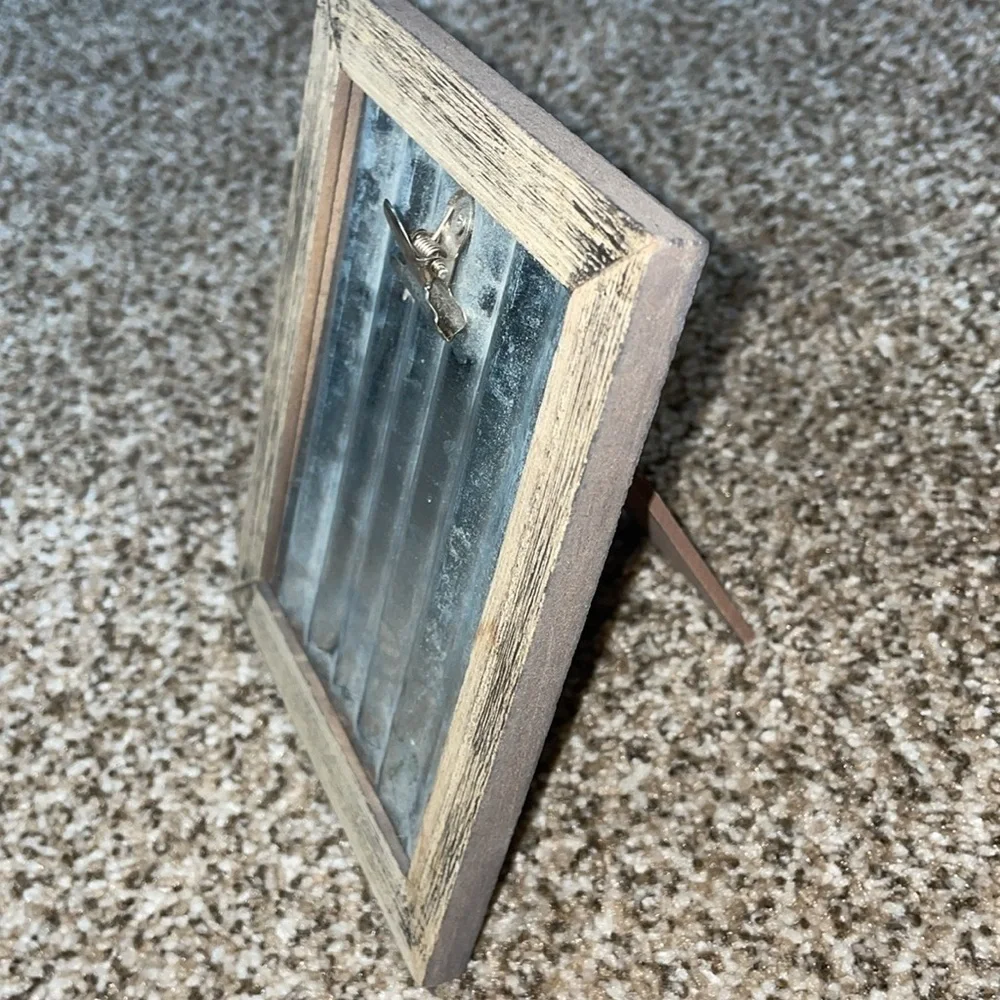 💛Rustic Silver and Tan Clip Frame